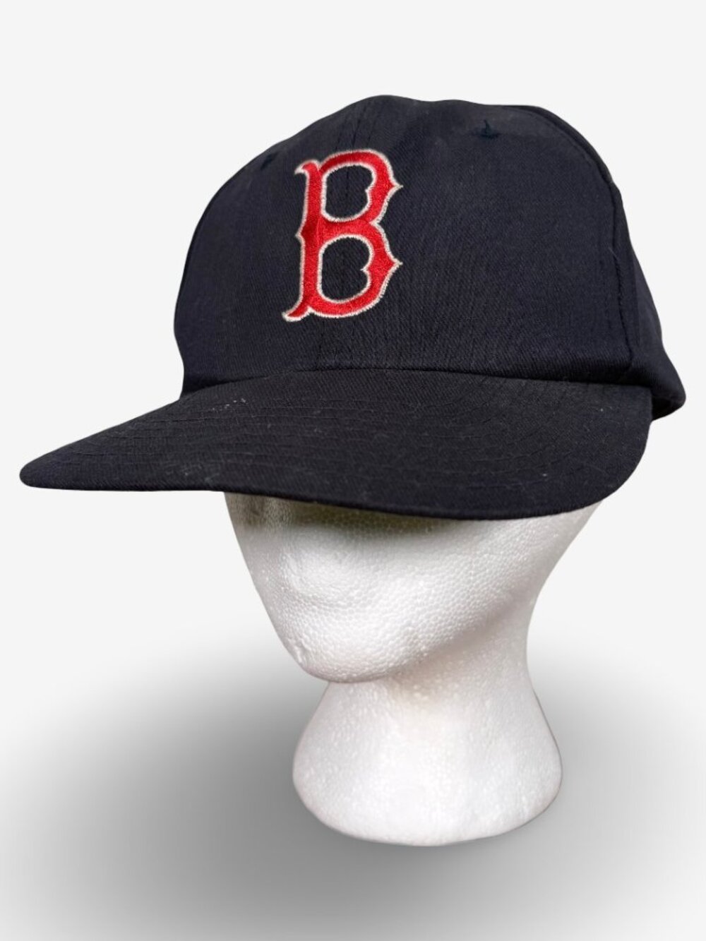 Vintage MLB Boston Red Sox Baseball Snapback Hat
